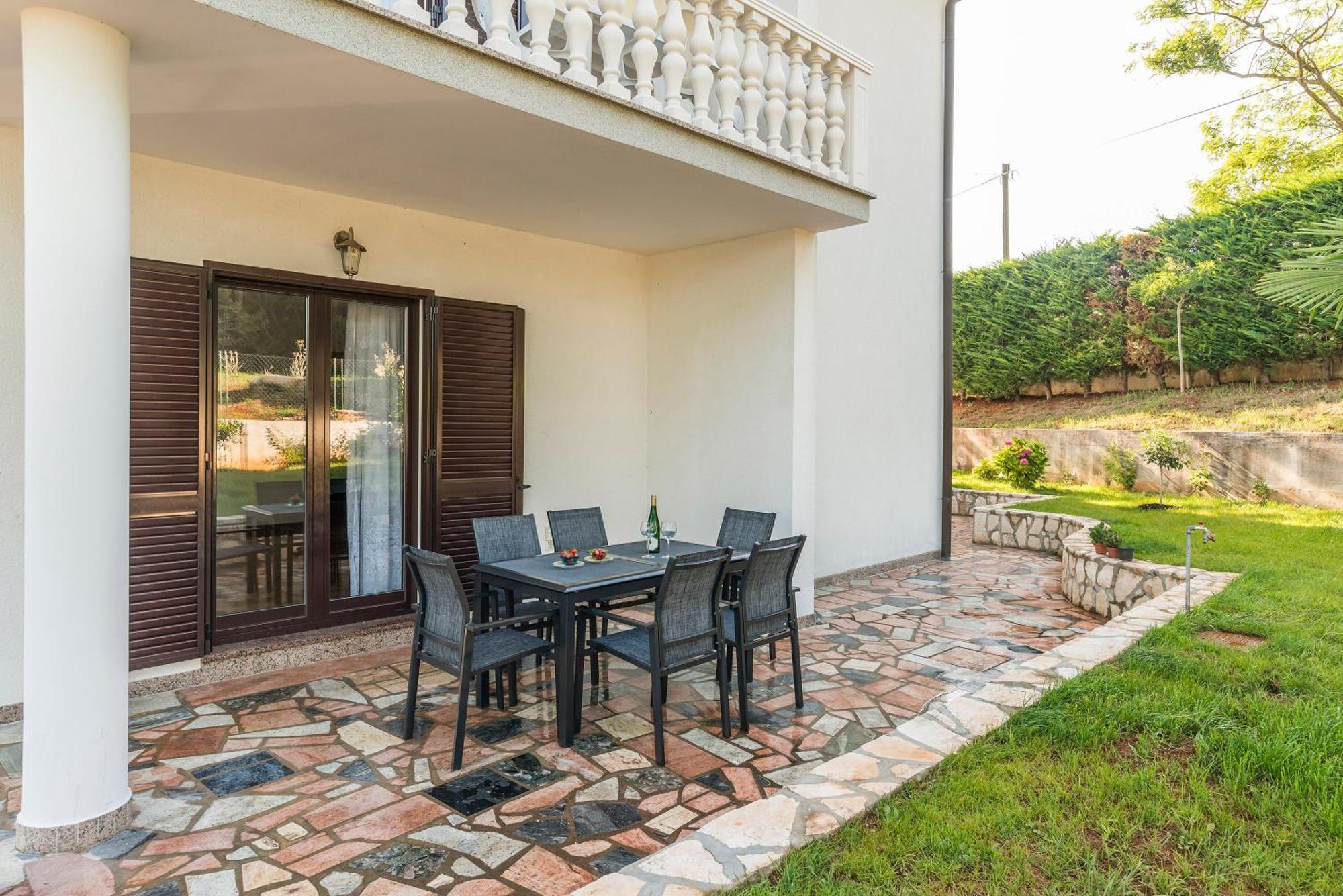 Apartments Vienna Замбратия Стая снимка